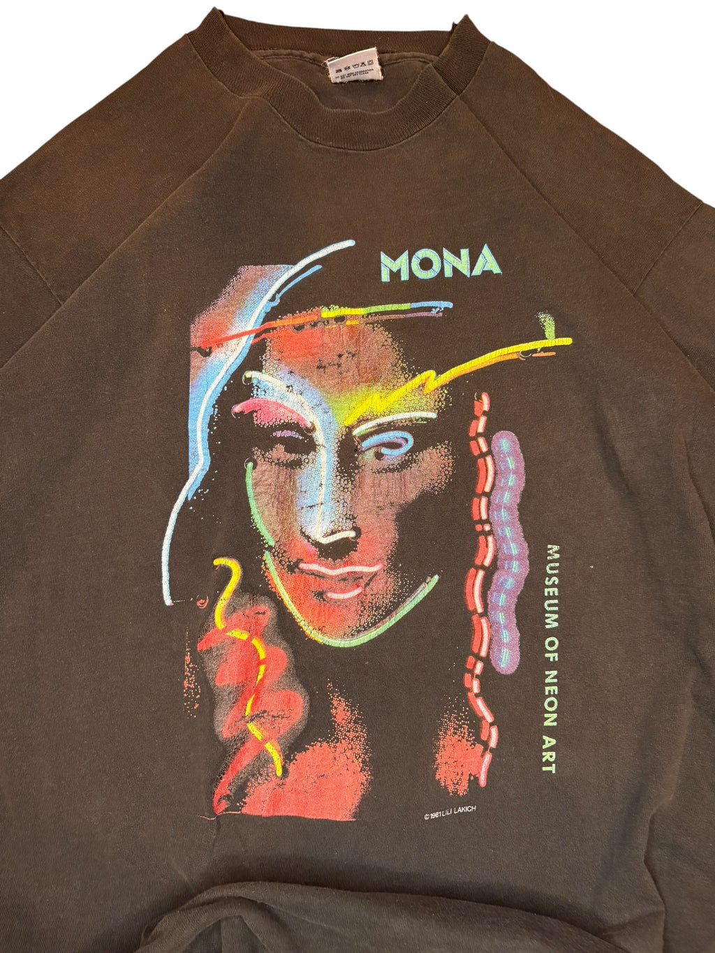 Vintage 90s Mona Lisa Art Museum Tee (XL)